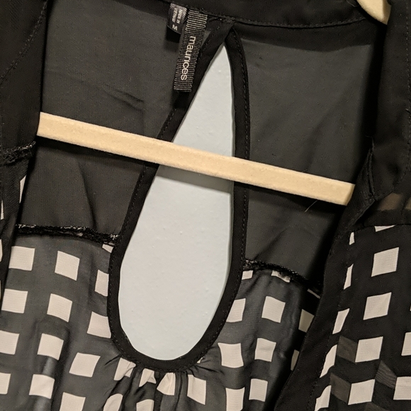 Blouse - Picture 2 of 3